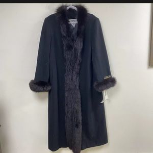 Vintage Marvin Richards saga fox fur coat